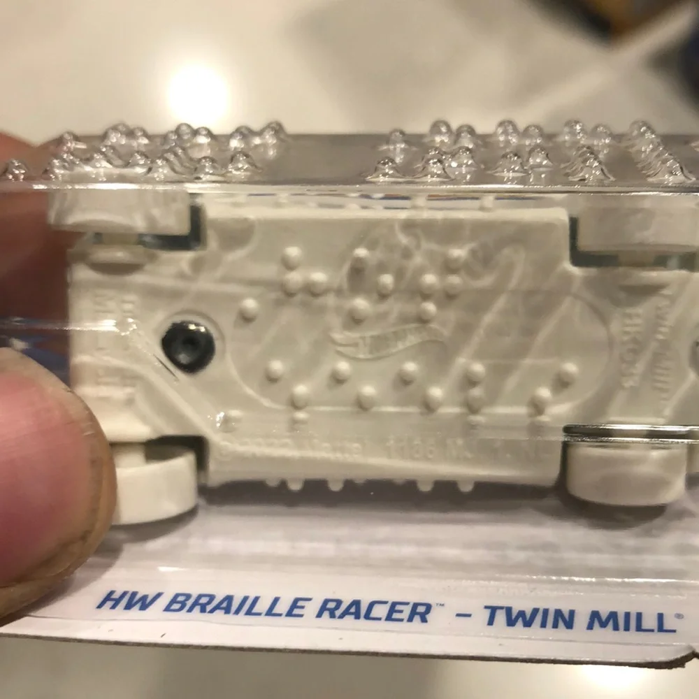 Braille Racer - White